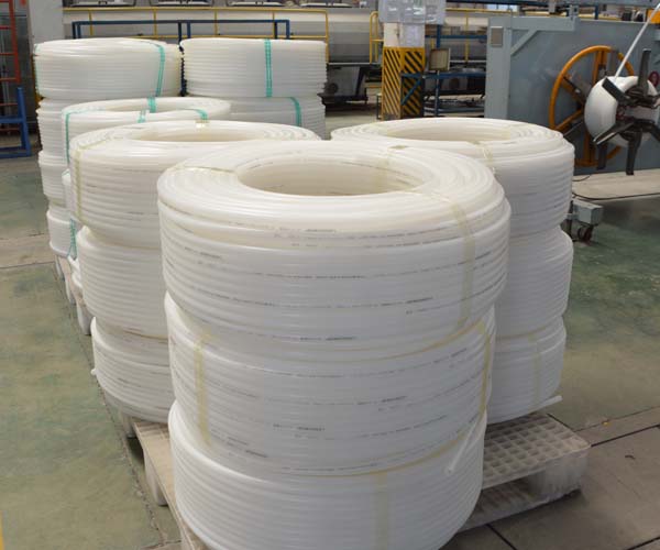 鋪地暖用什么管子好？